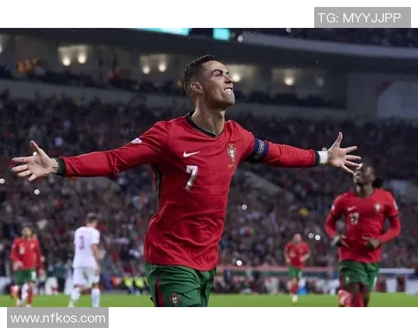 C罗与全球球星对比分析如何在足球领域塑造历史影响力