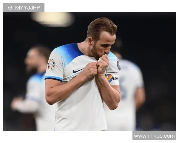 哈里凯恩:英格兰锋线新希望,球场上闪耀的绝对领袖 哈里凯恩:英格兰锋线新希望,球场上闪耀的绝对领袖