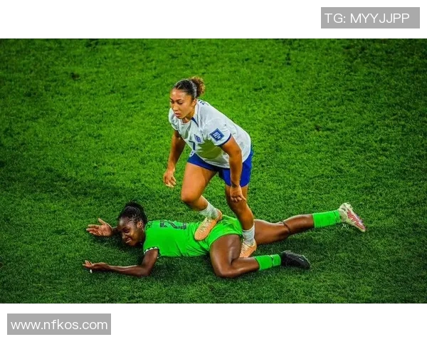 女足球星醉酒行为引发热议 网友质疑体育偶像形象是否失范 女足球星醉酒行为引发热议 网友质疑体育偶像形象是否失范